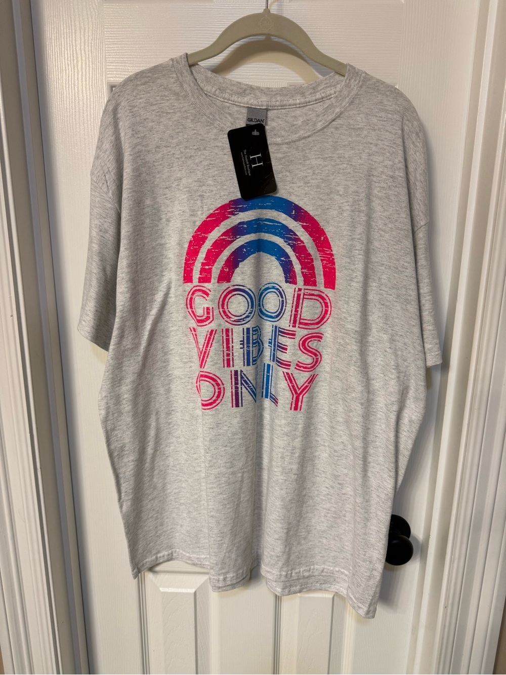 Good Vibes Only Graphic Tee - Gray with Pink & Blue